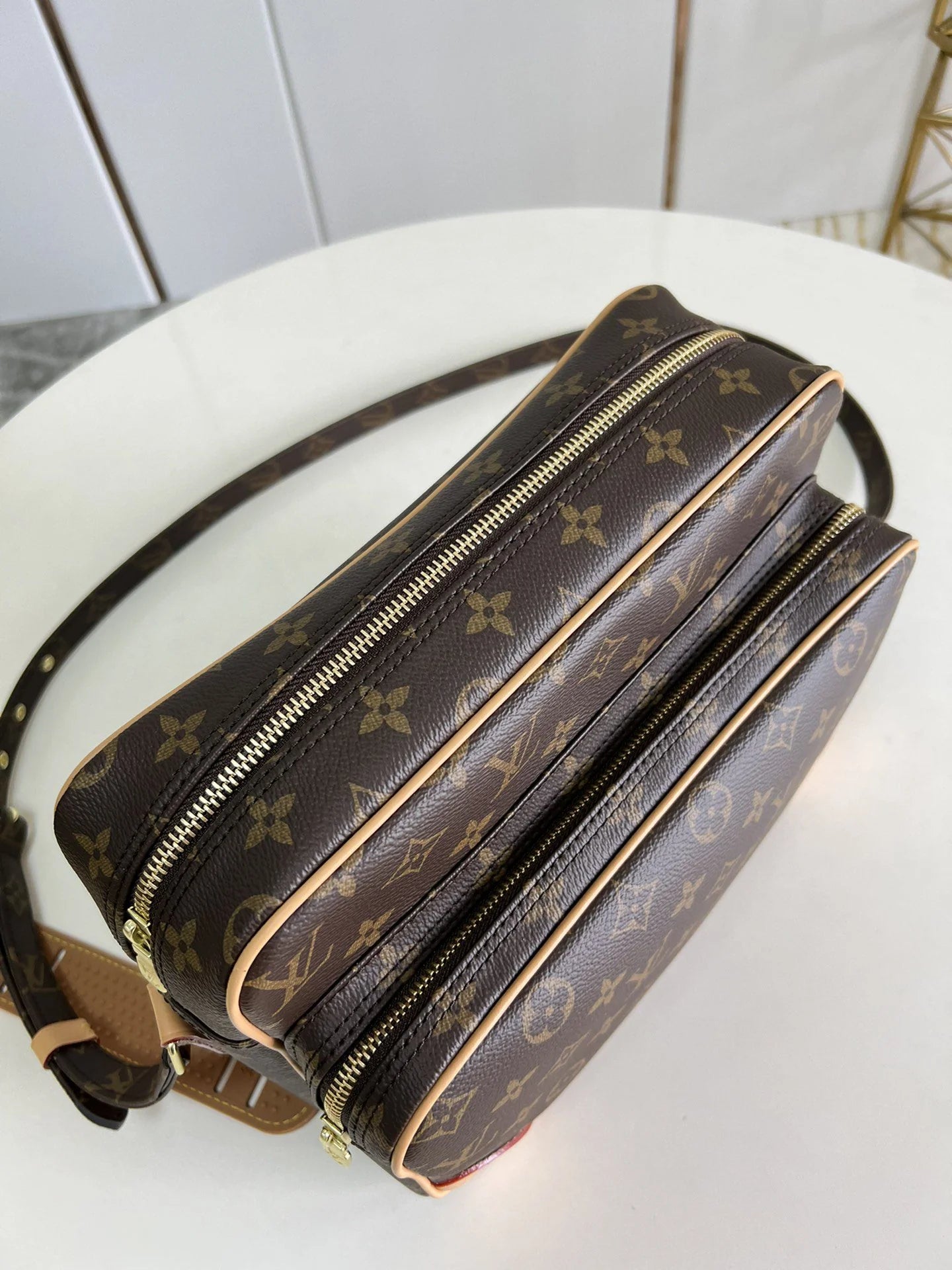 LV BAG M