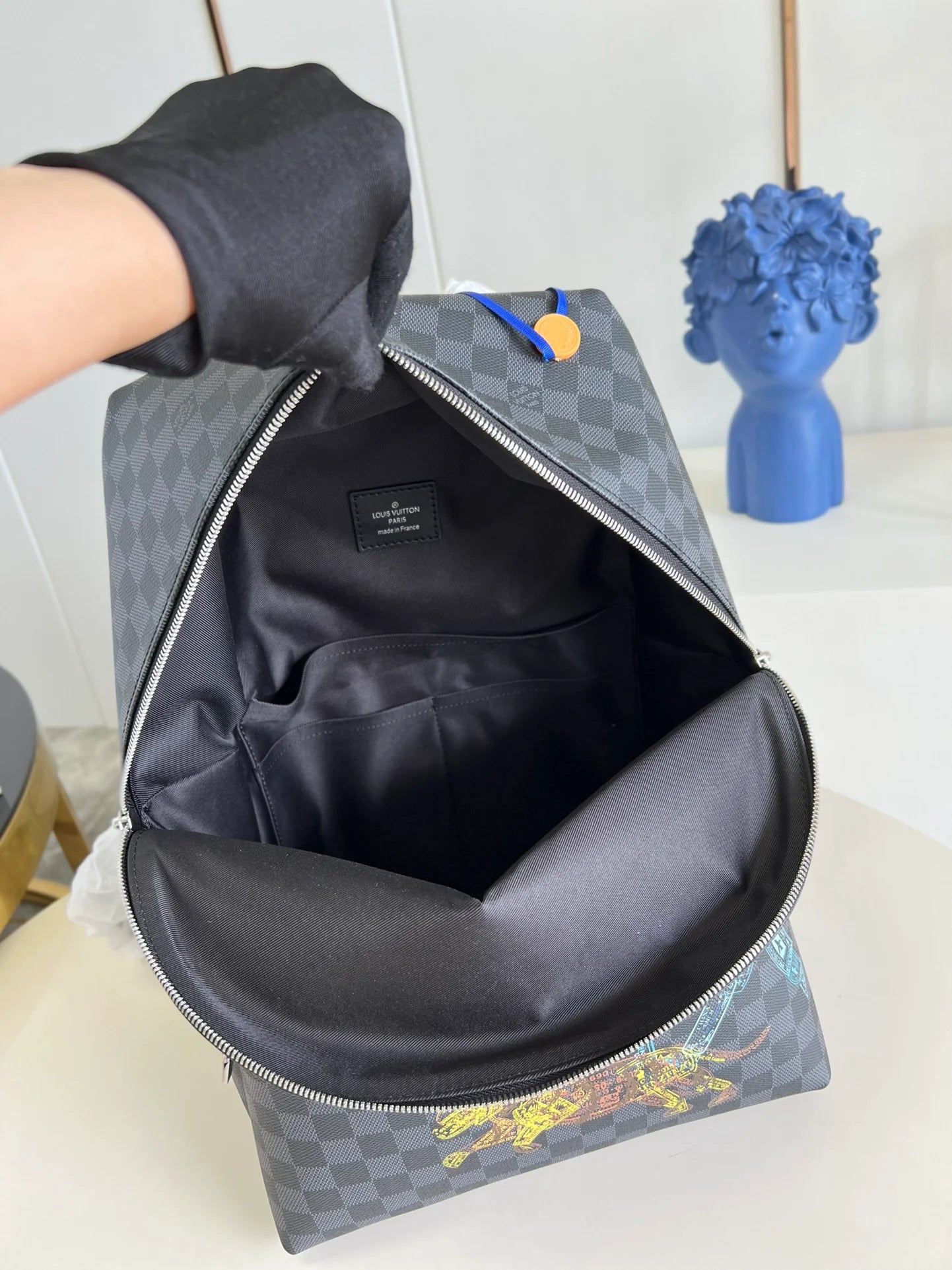 LV BAG M