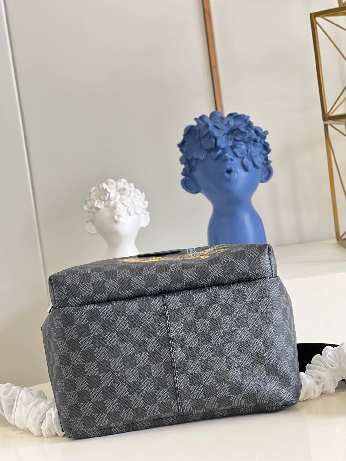 LV BAG M