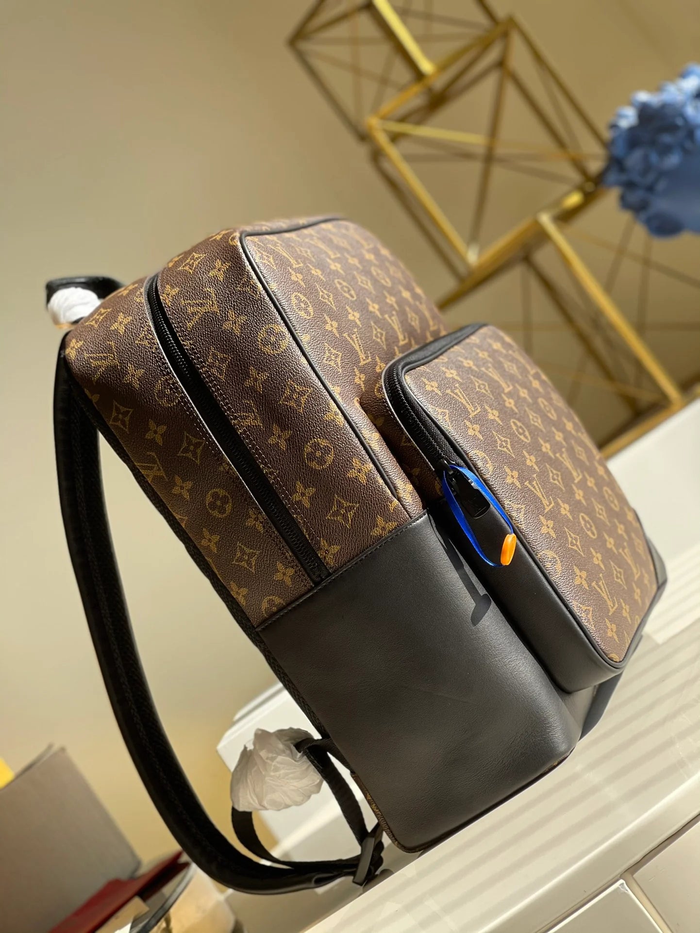 LV BAG M