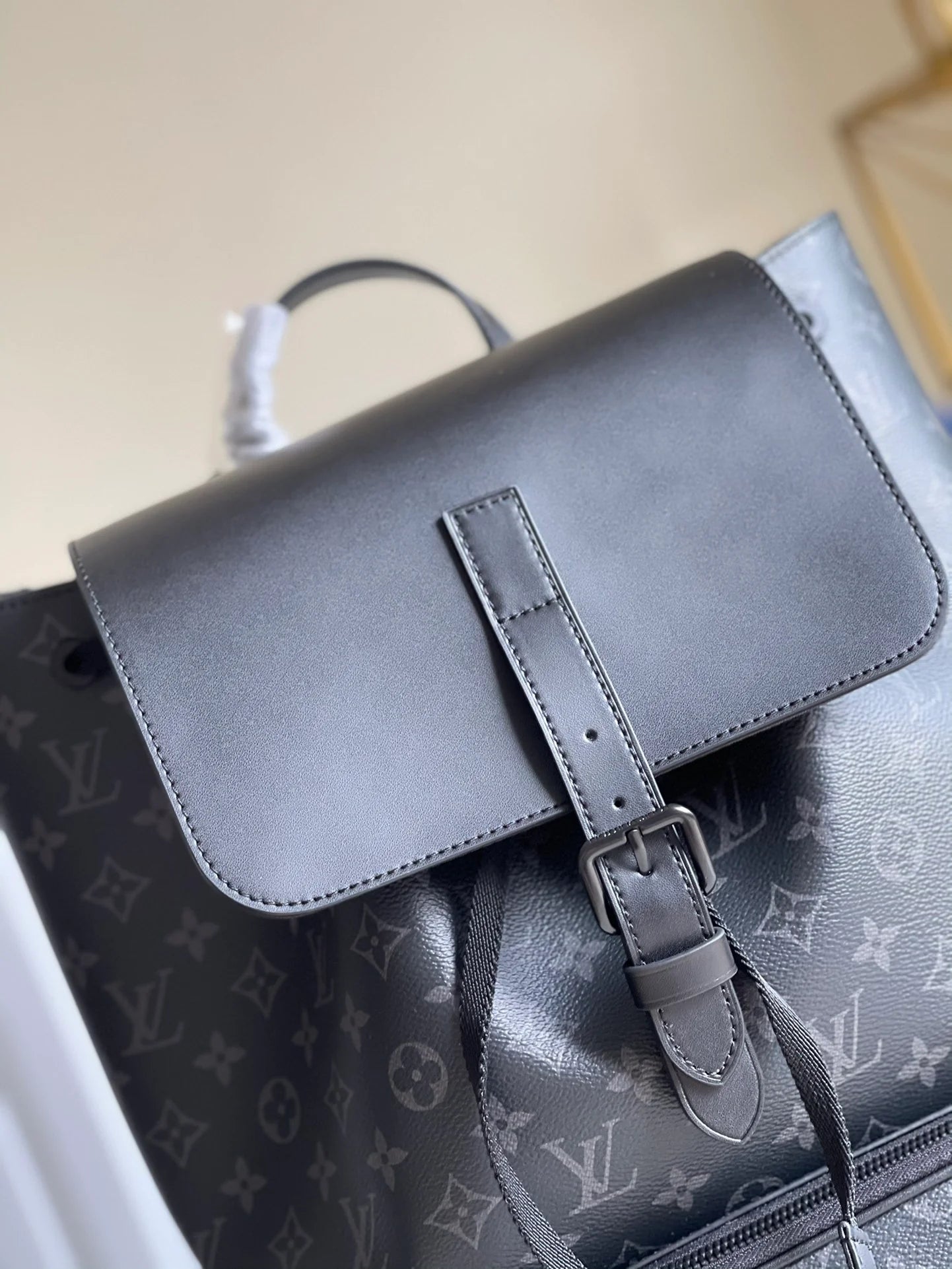 LV BAG M