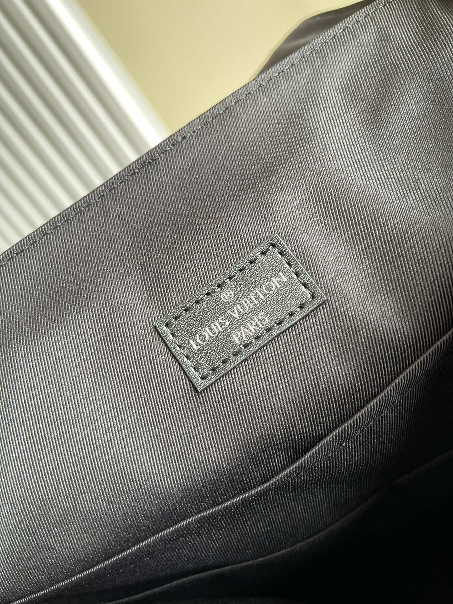 LV BAG M