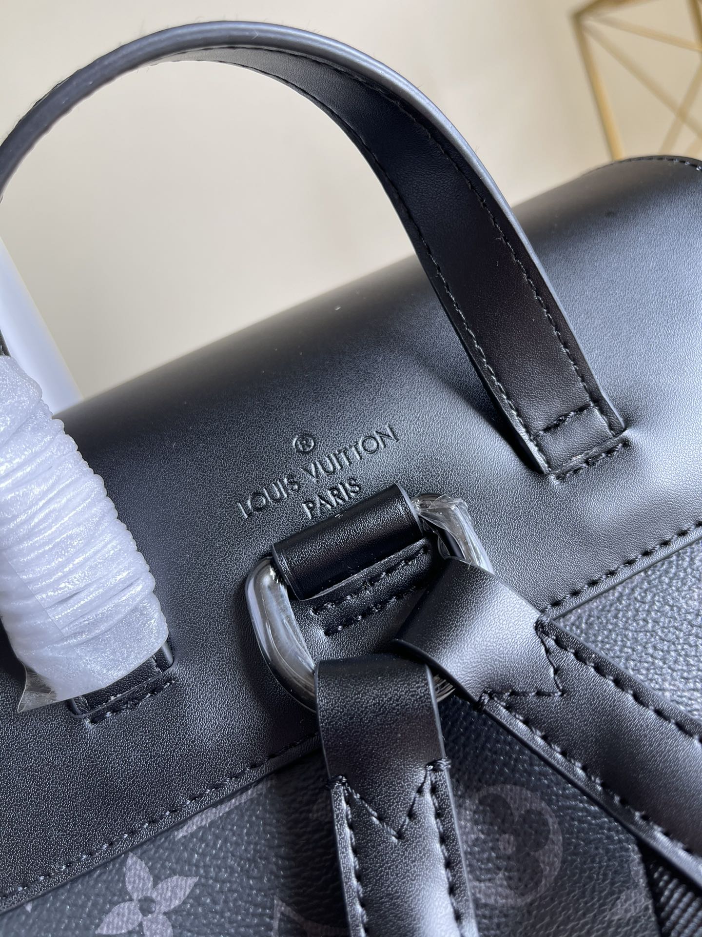LV BAG M