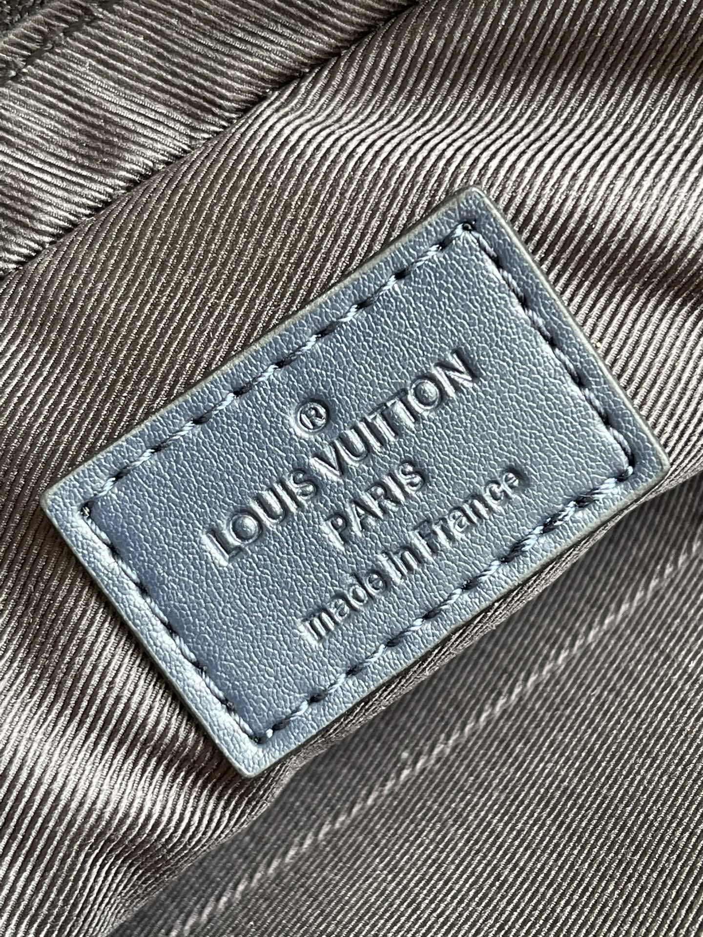 LV BAG M