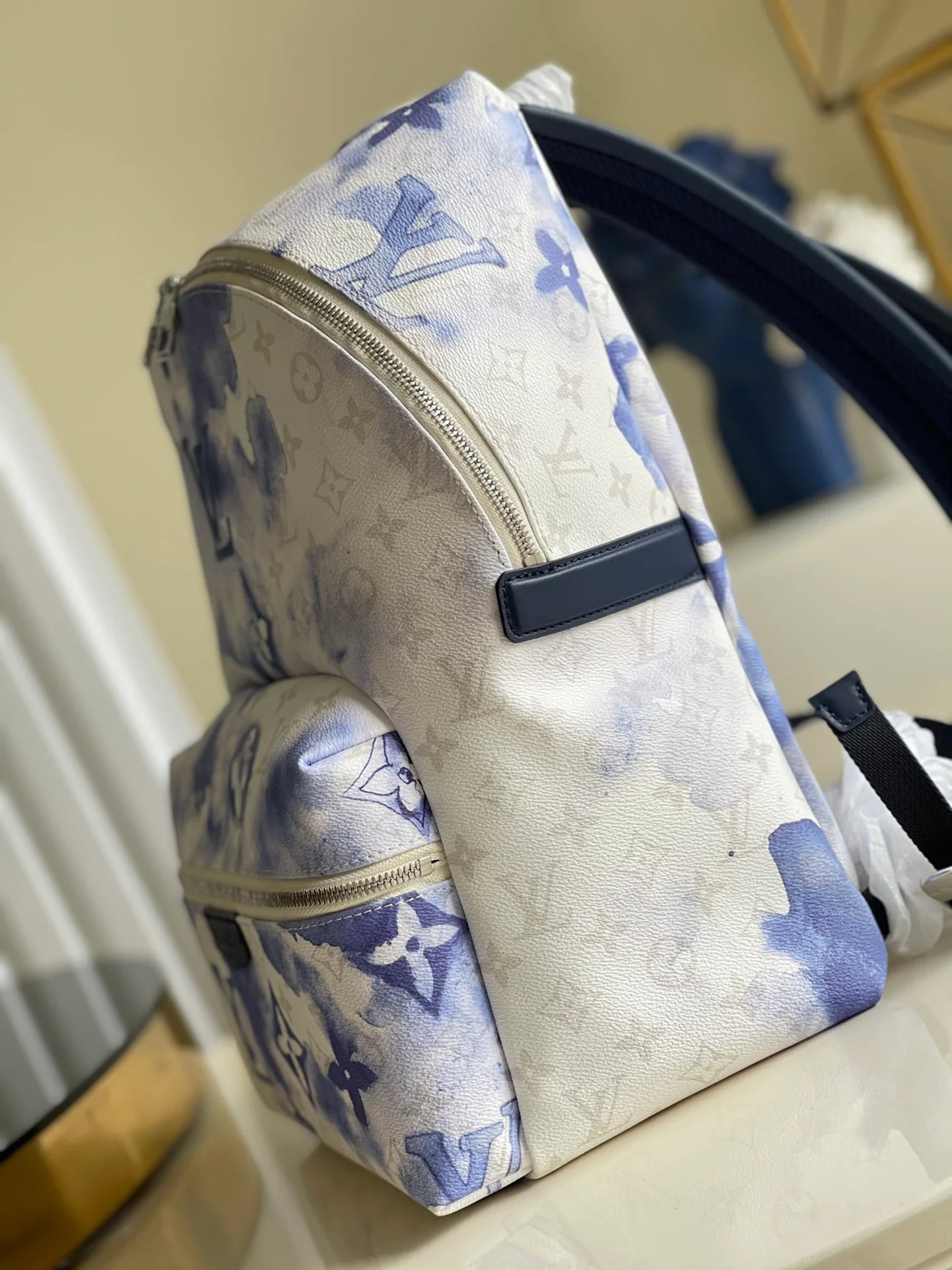 LV BAG M
