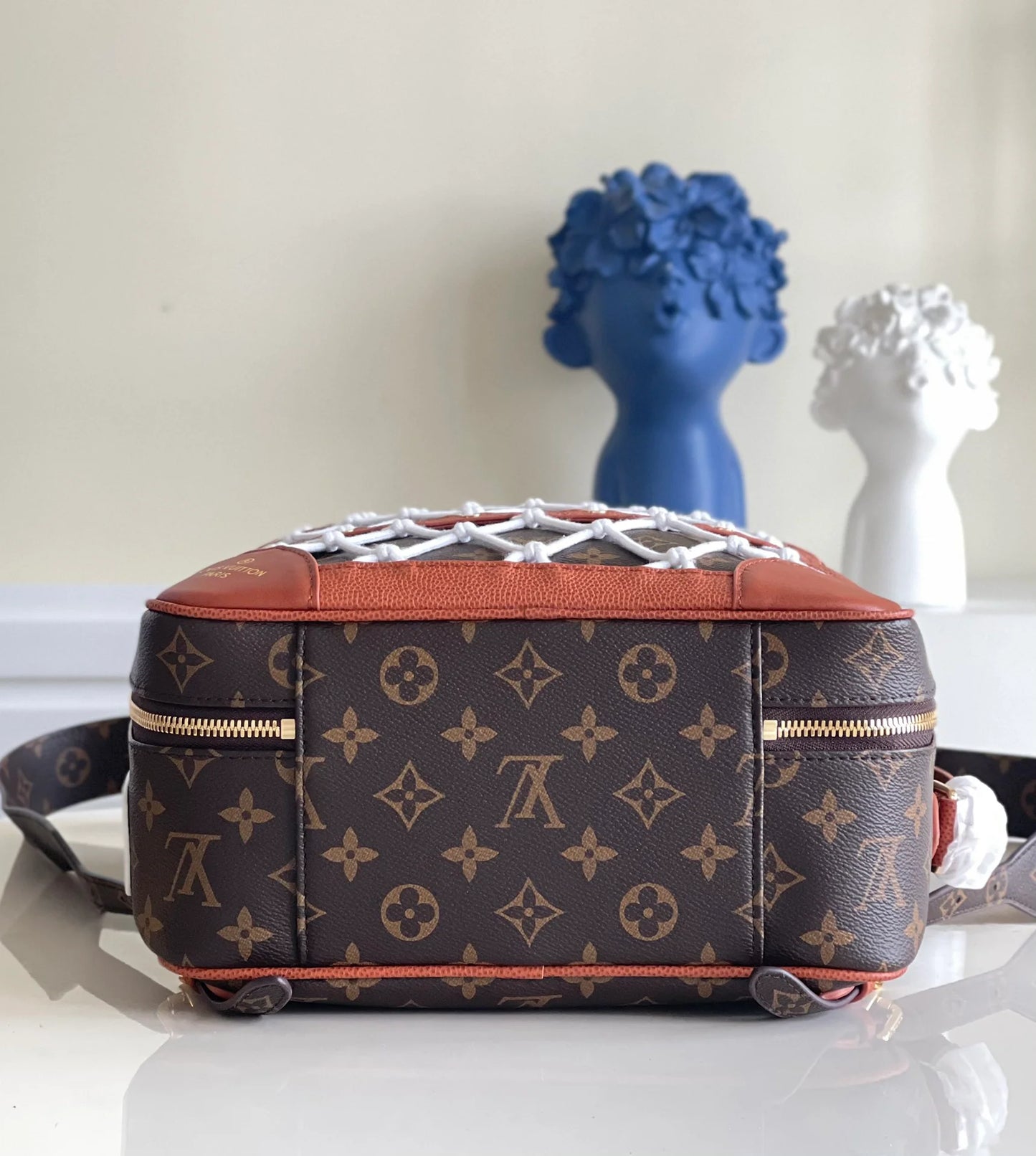 LV BAG M
