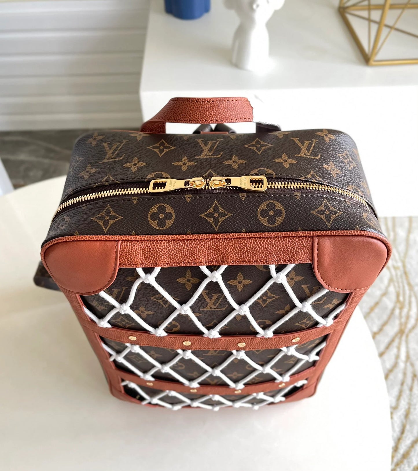 LV BAG M