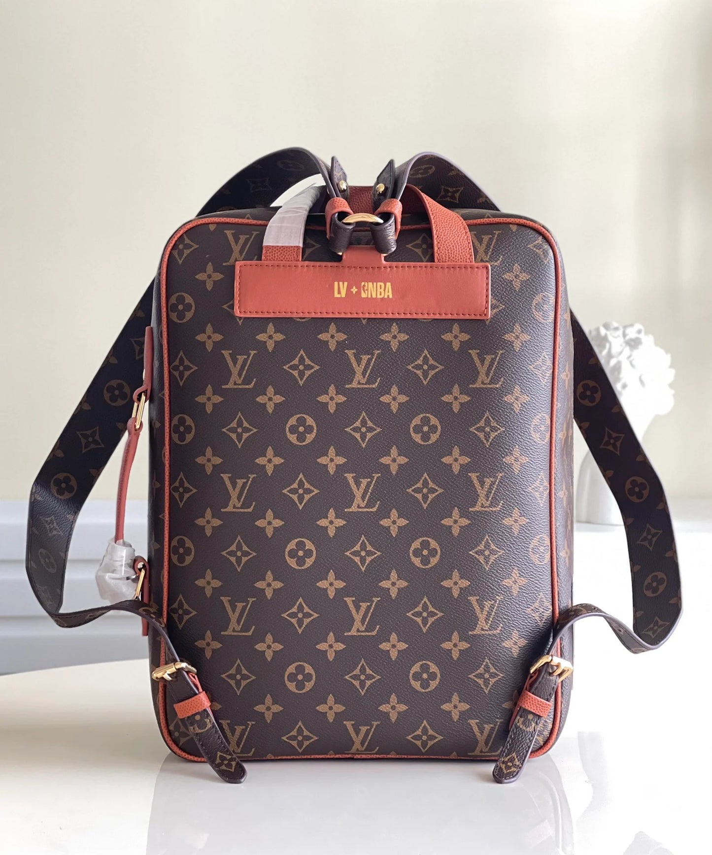 LV BAG M