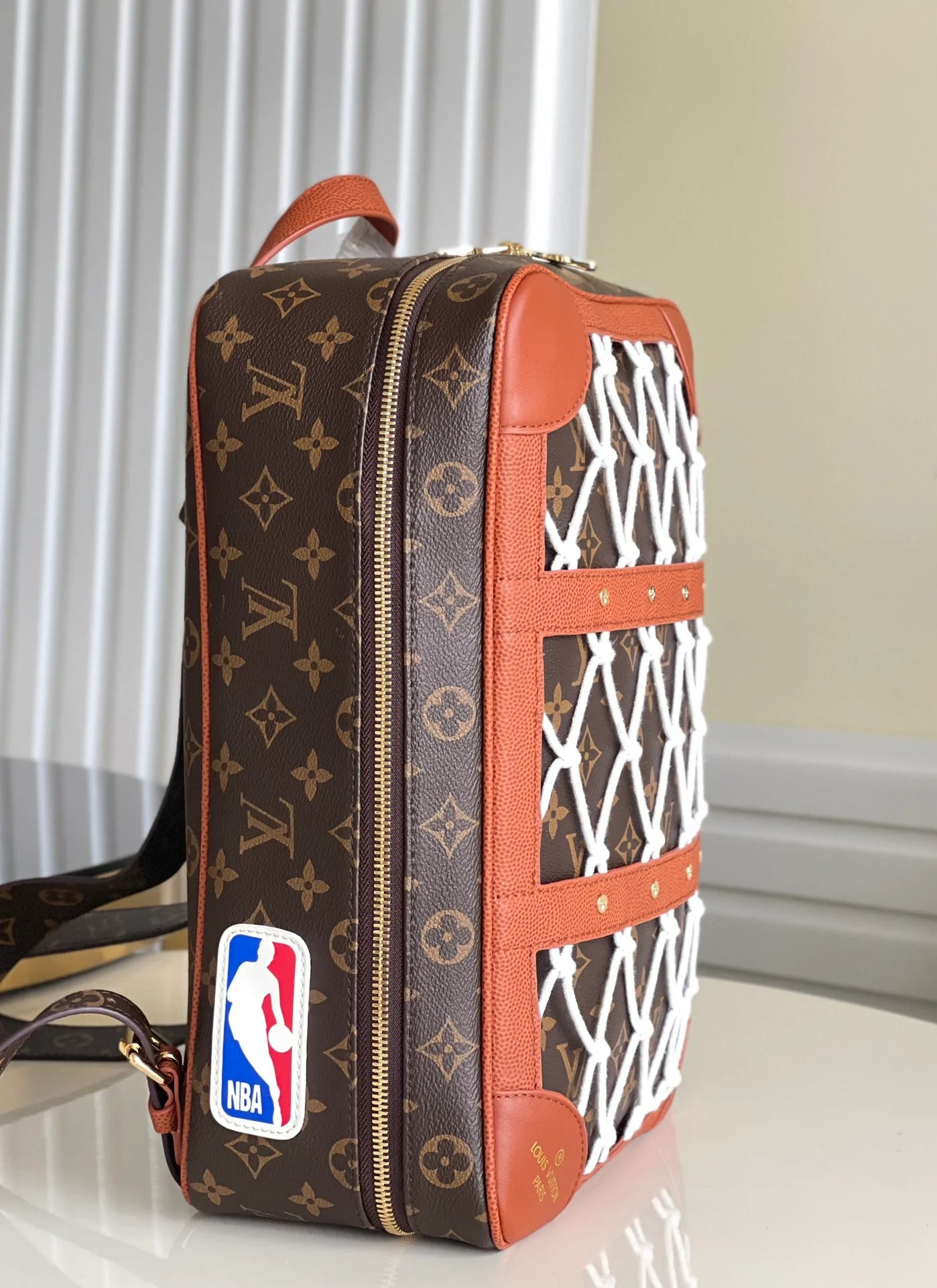 LV BAG M