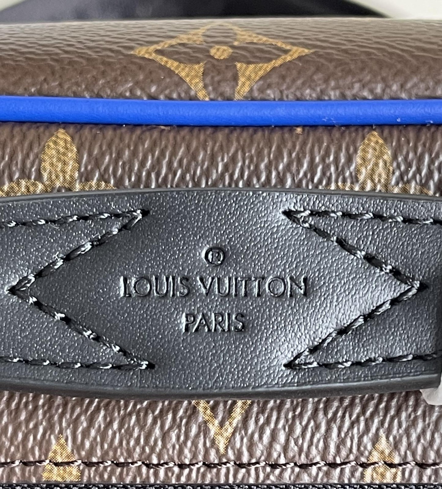 LV BAG M