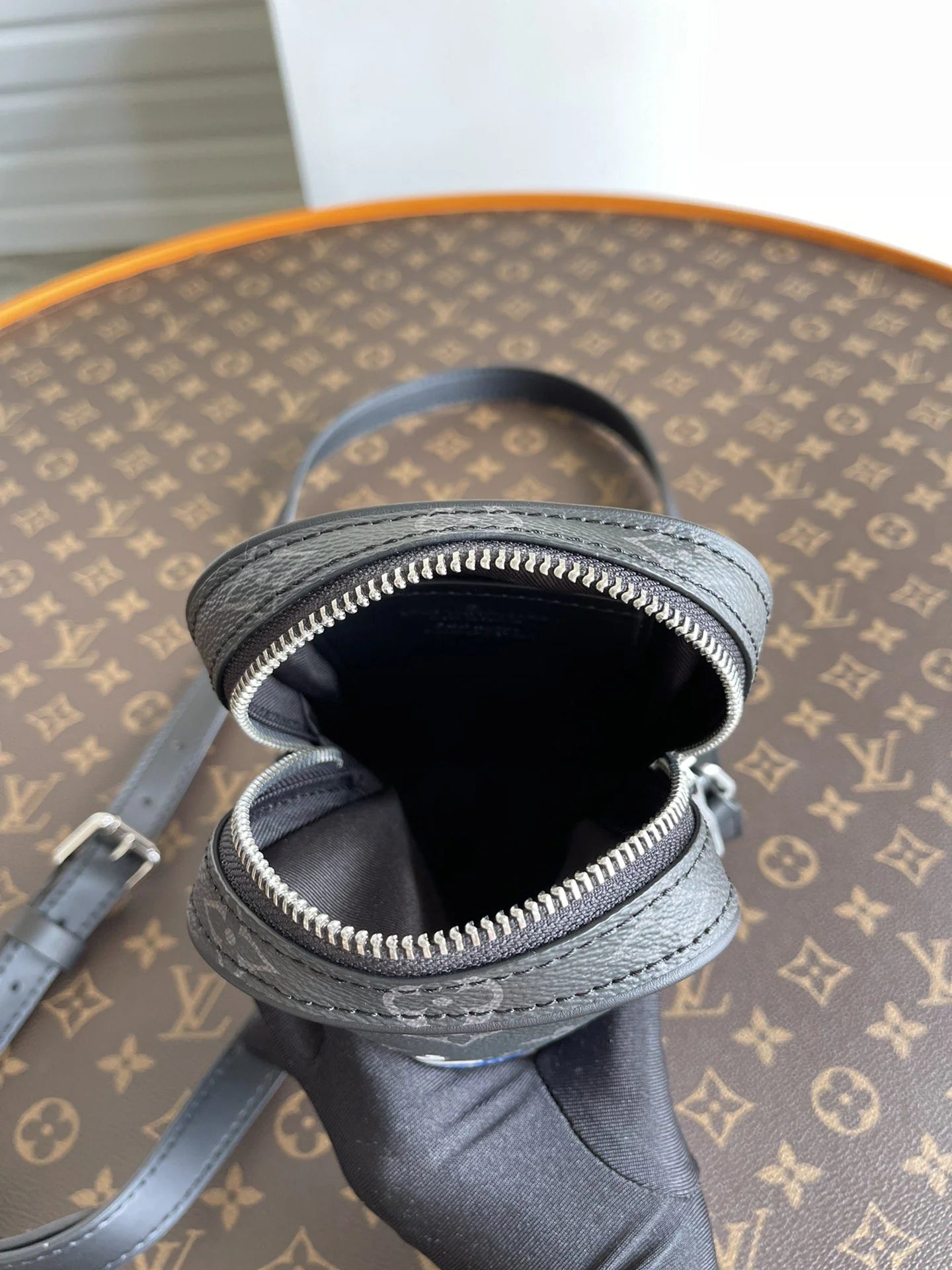 LV BAG M45893