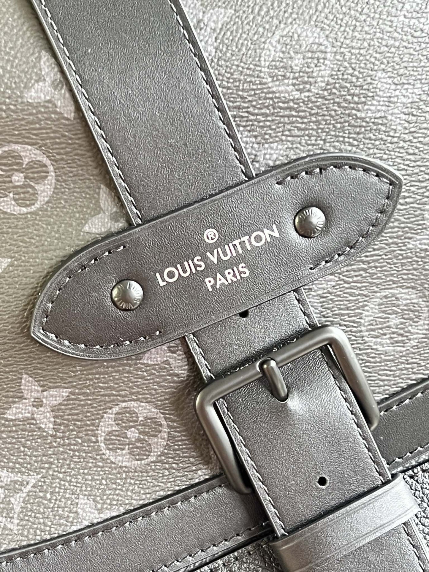 LV BAG M