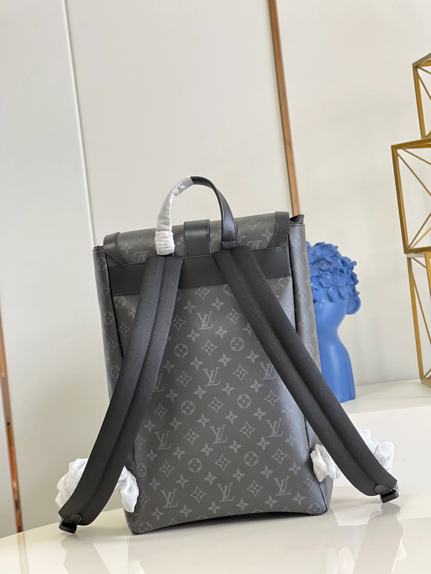 LV BAG M