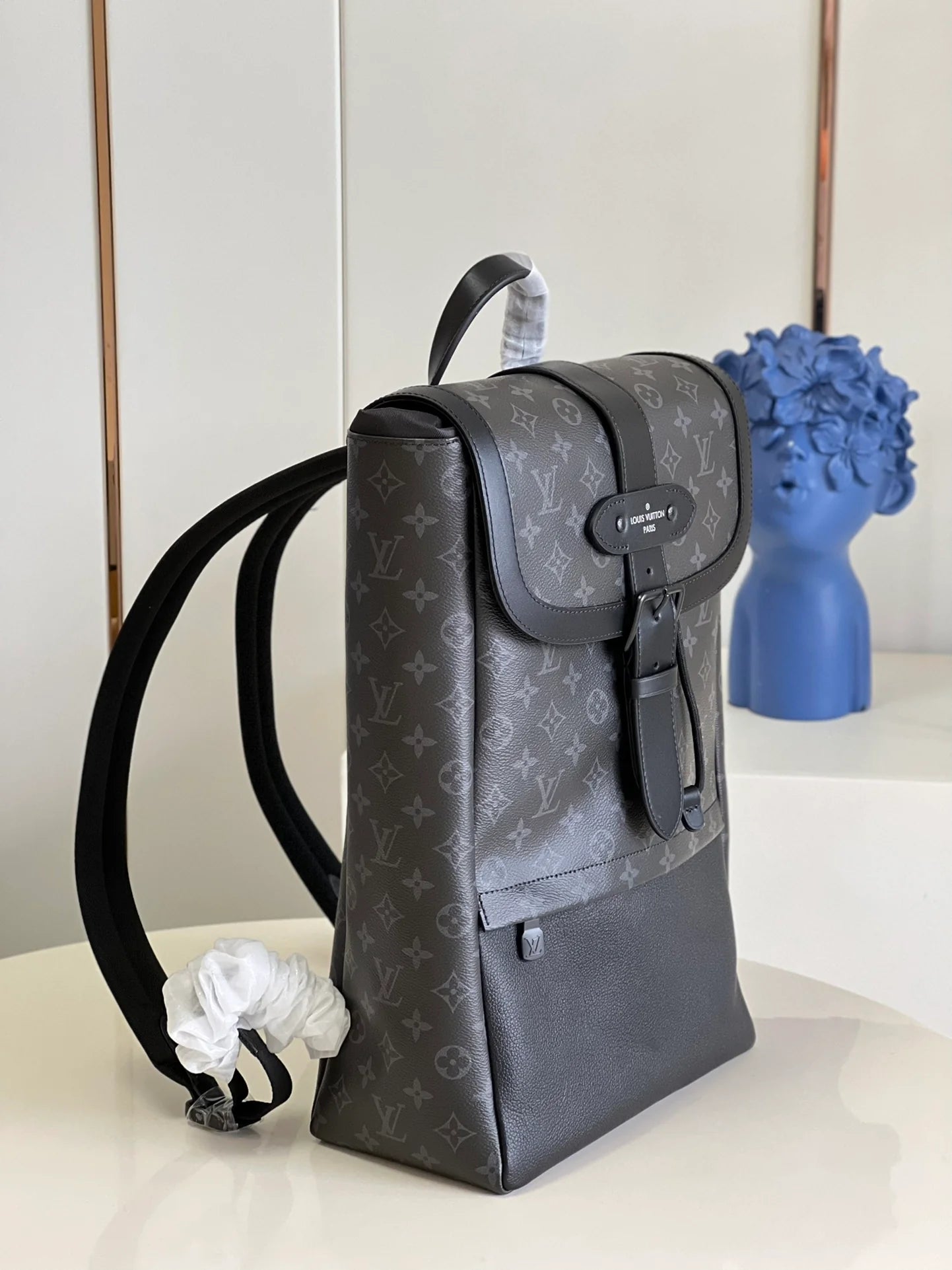 LV BAG M