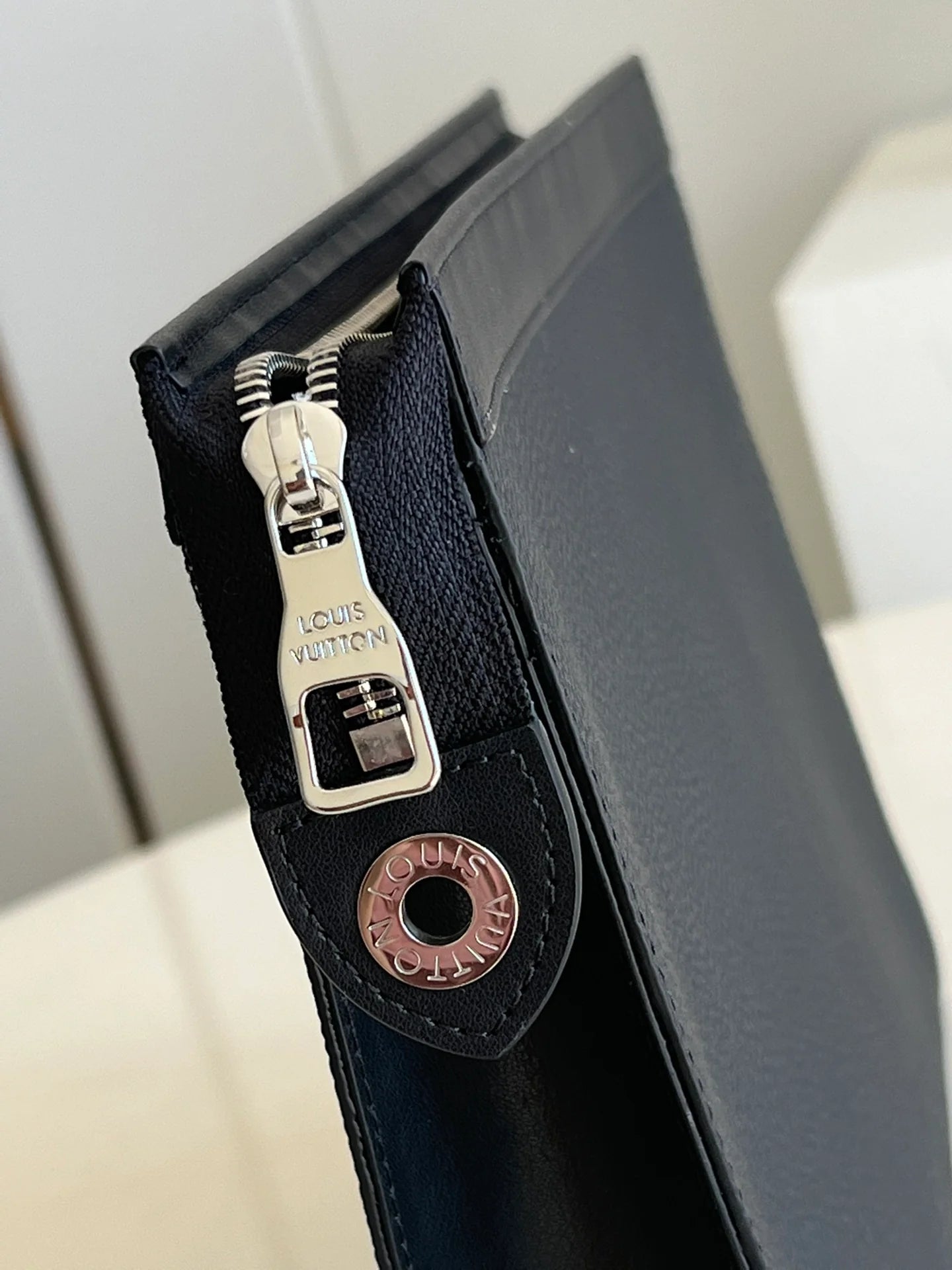 LV BAG M