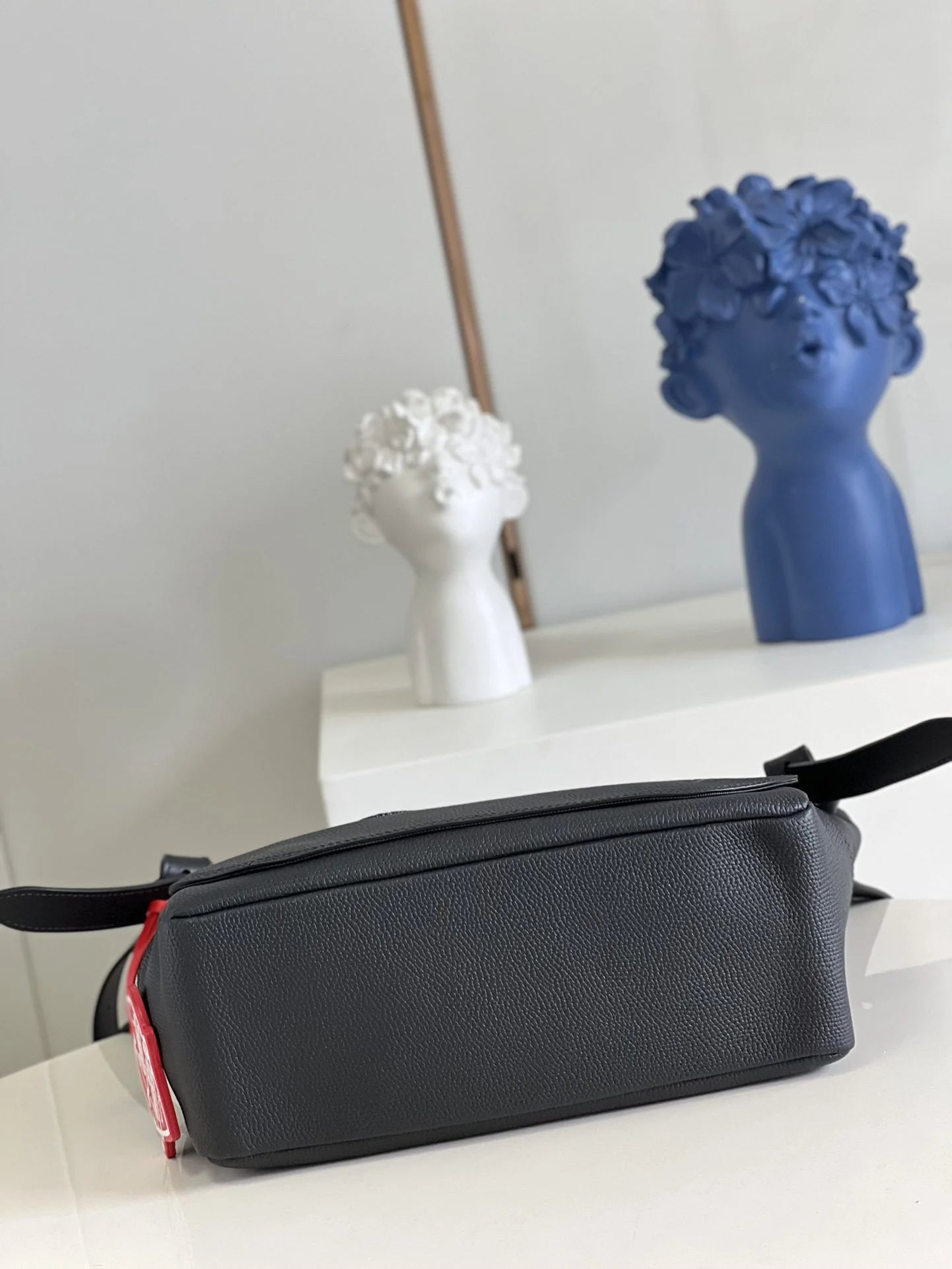 LV BAG M
