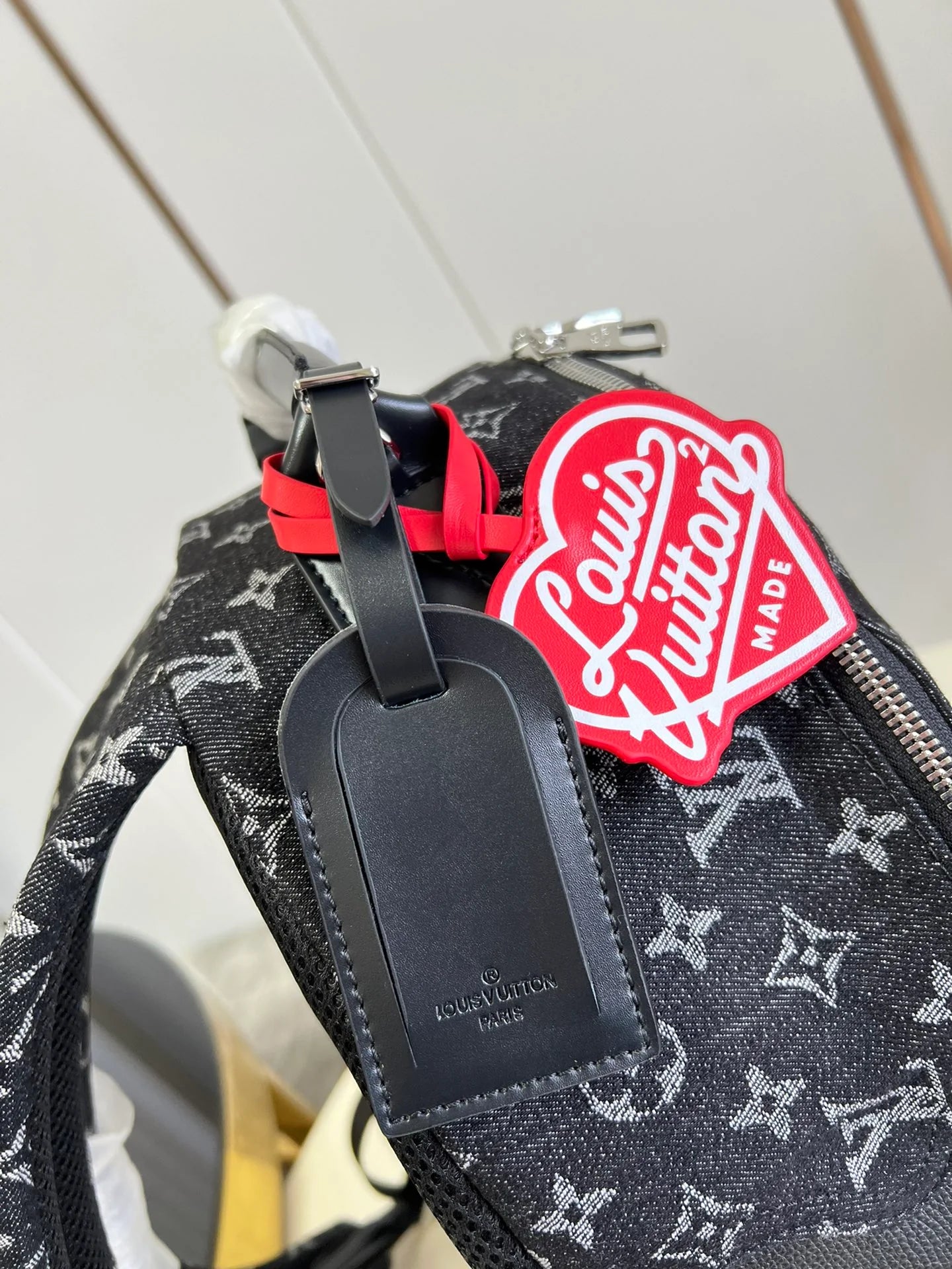 LV BAG M