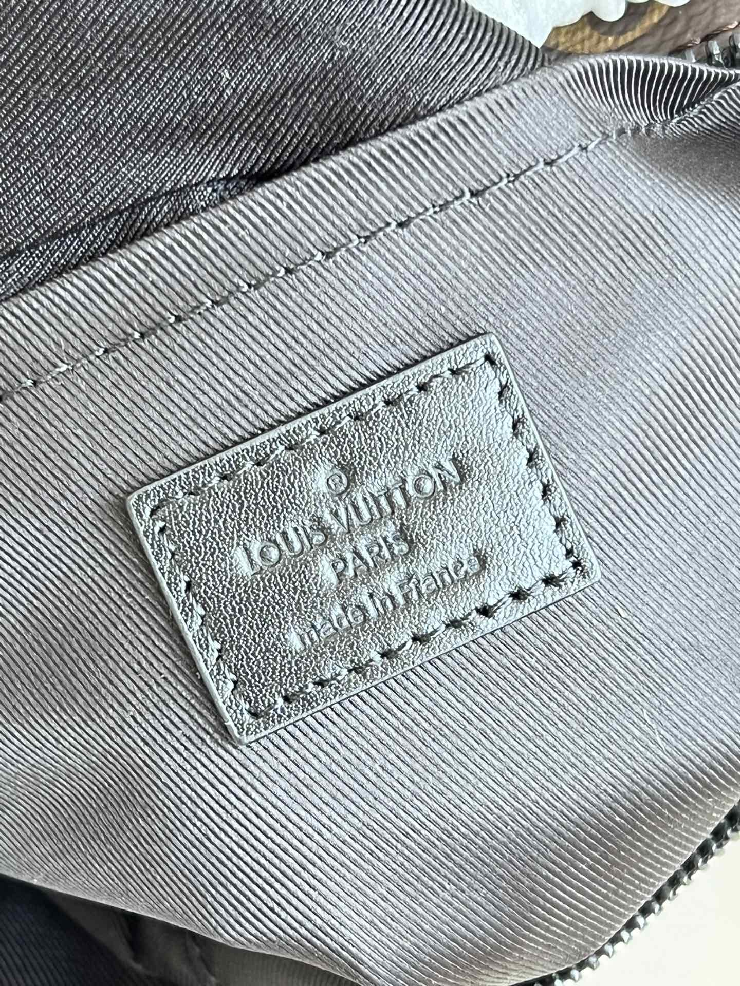 LV BAG M