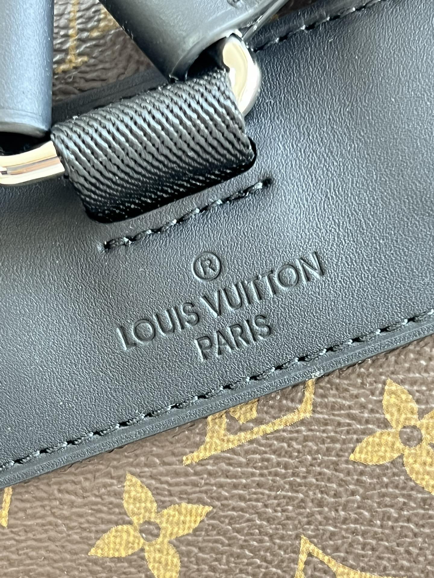 LV BAG M