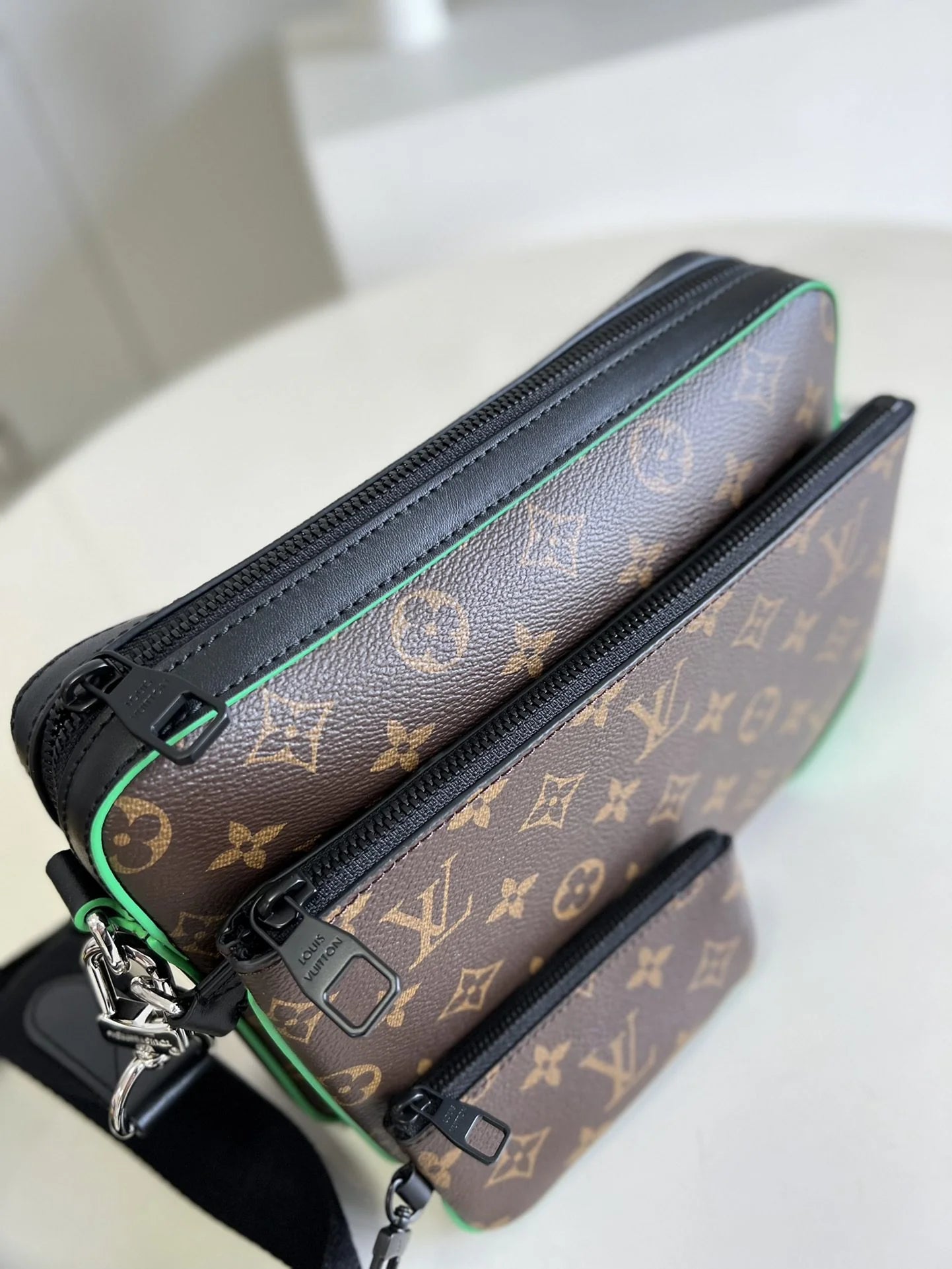 LV BAG M46266