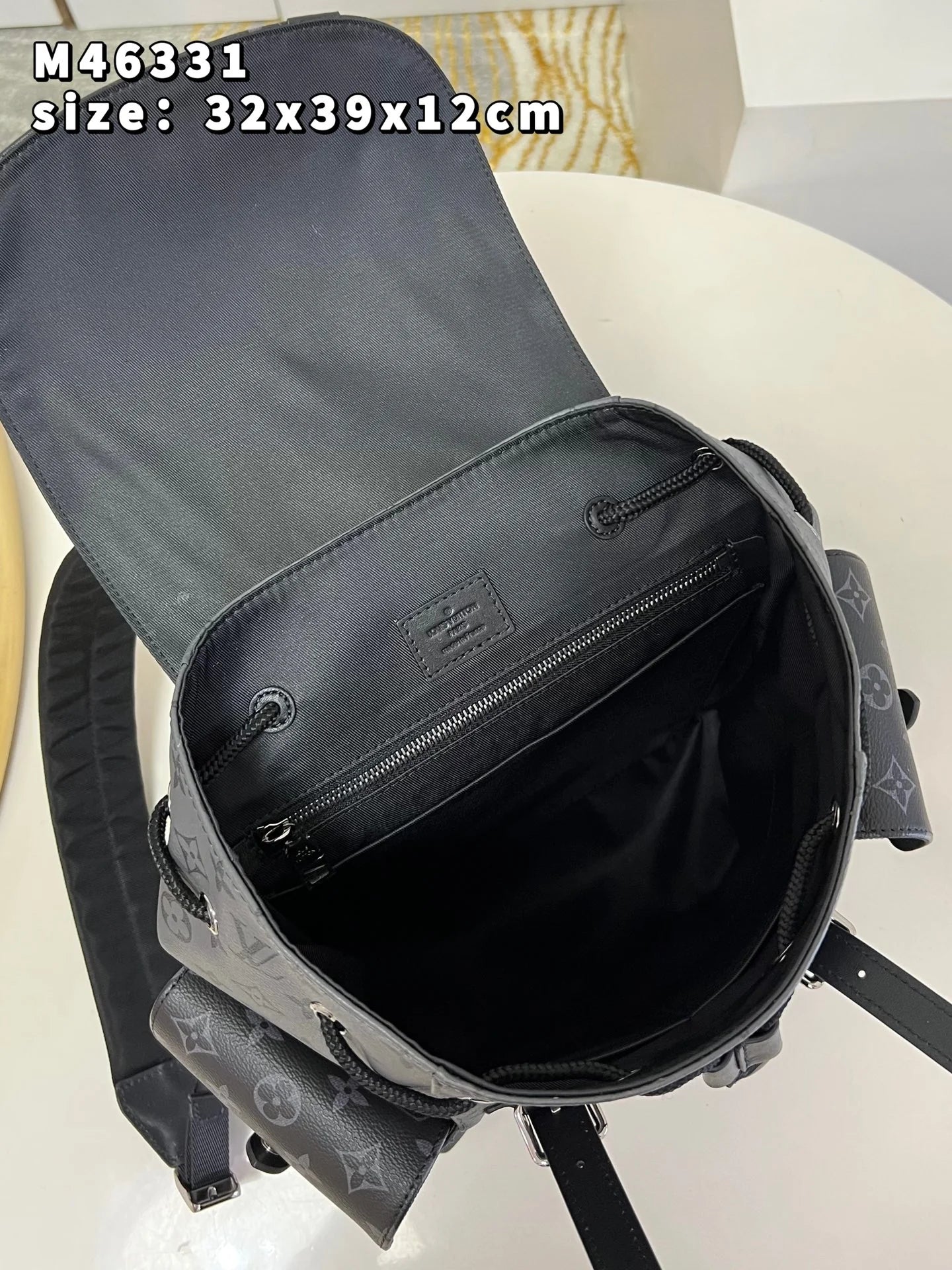 LV BAG M