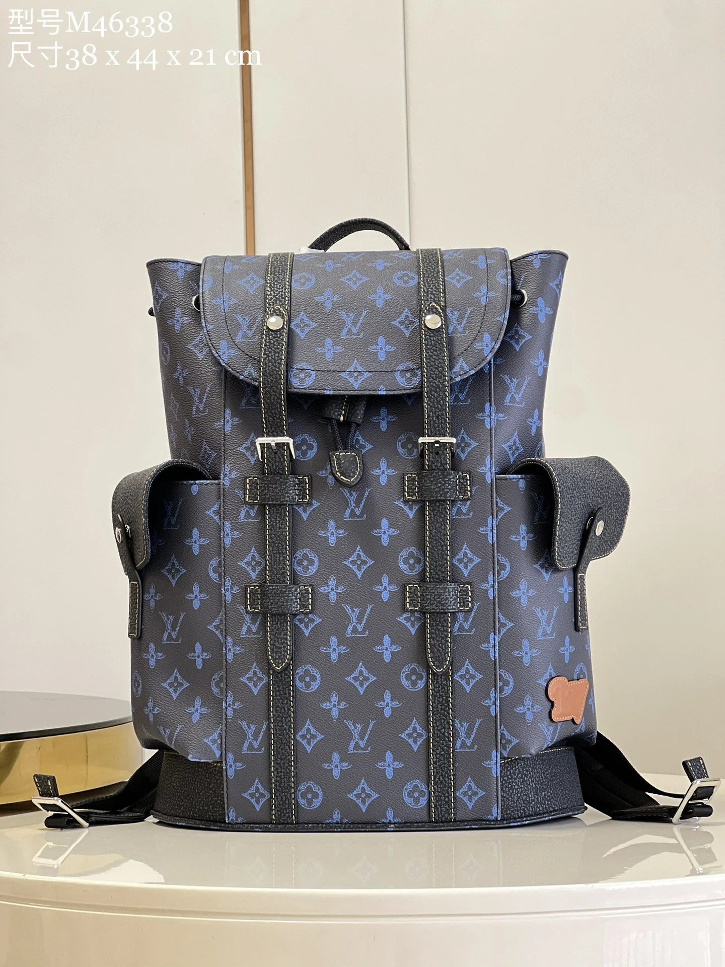LV BAG M