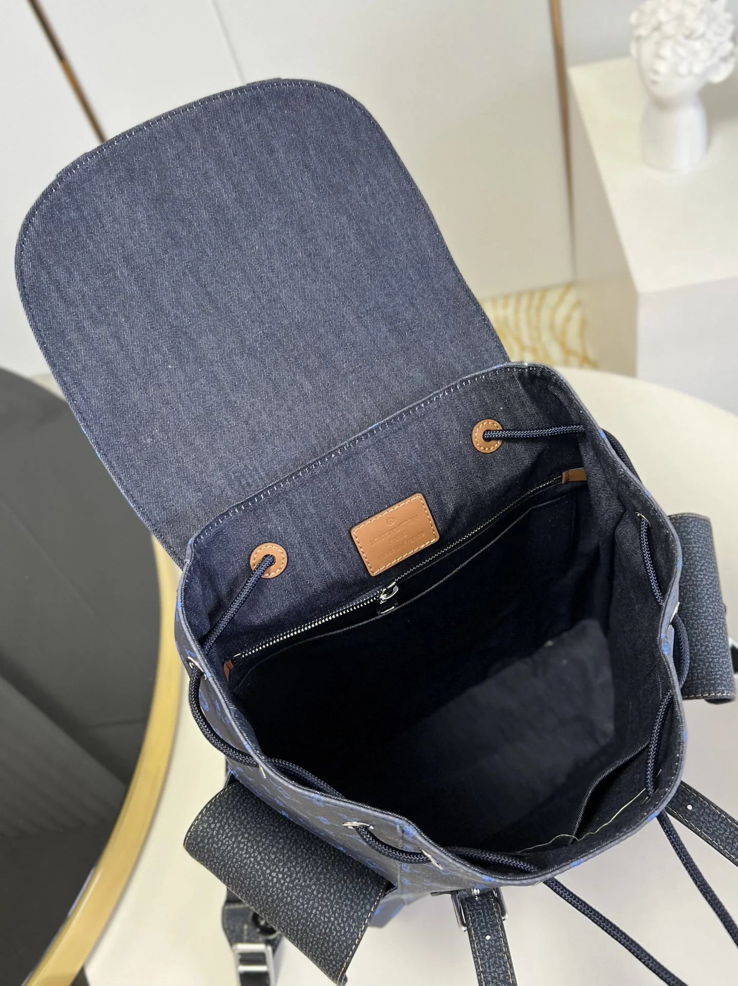 LV BAG M