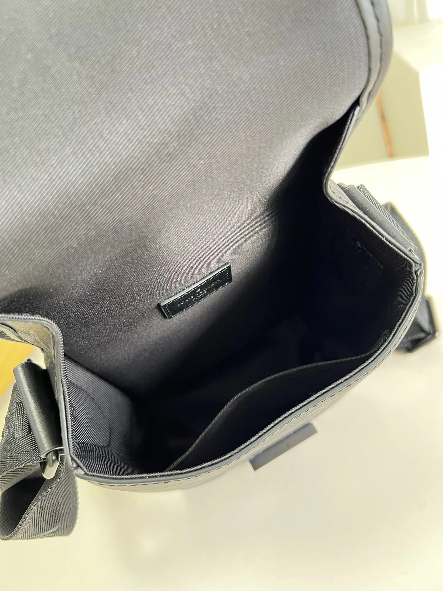 LV BAG M