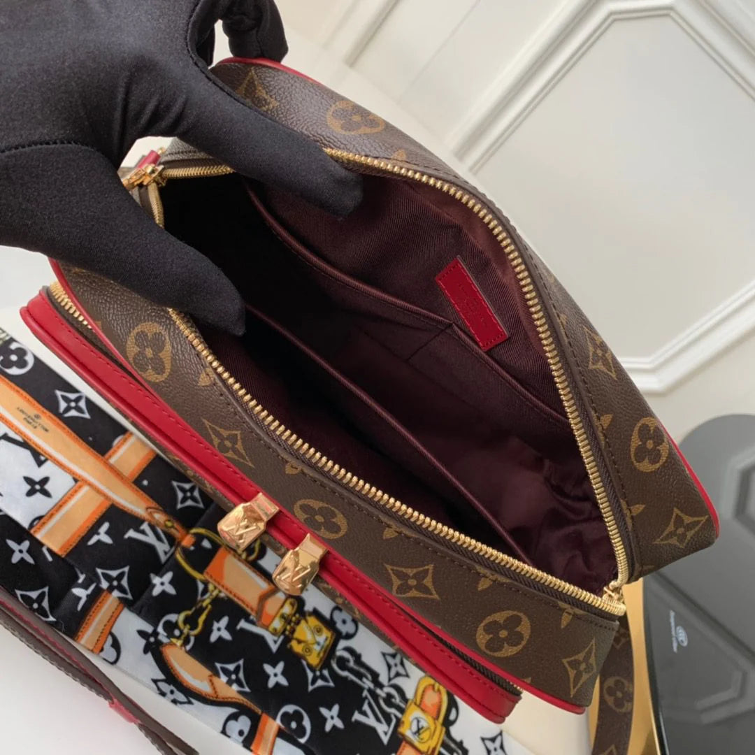 LV BAG M