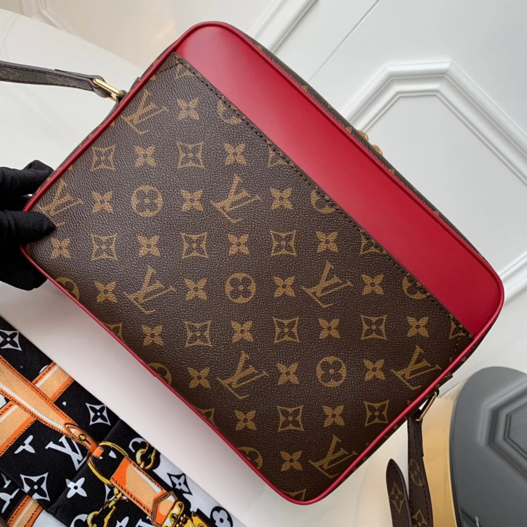 LV BAG M