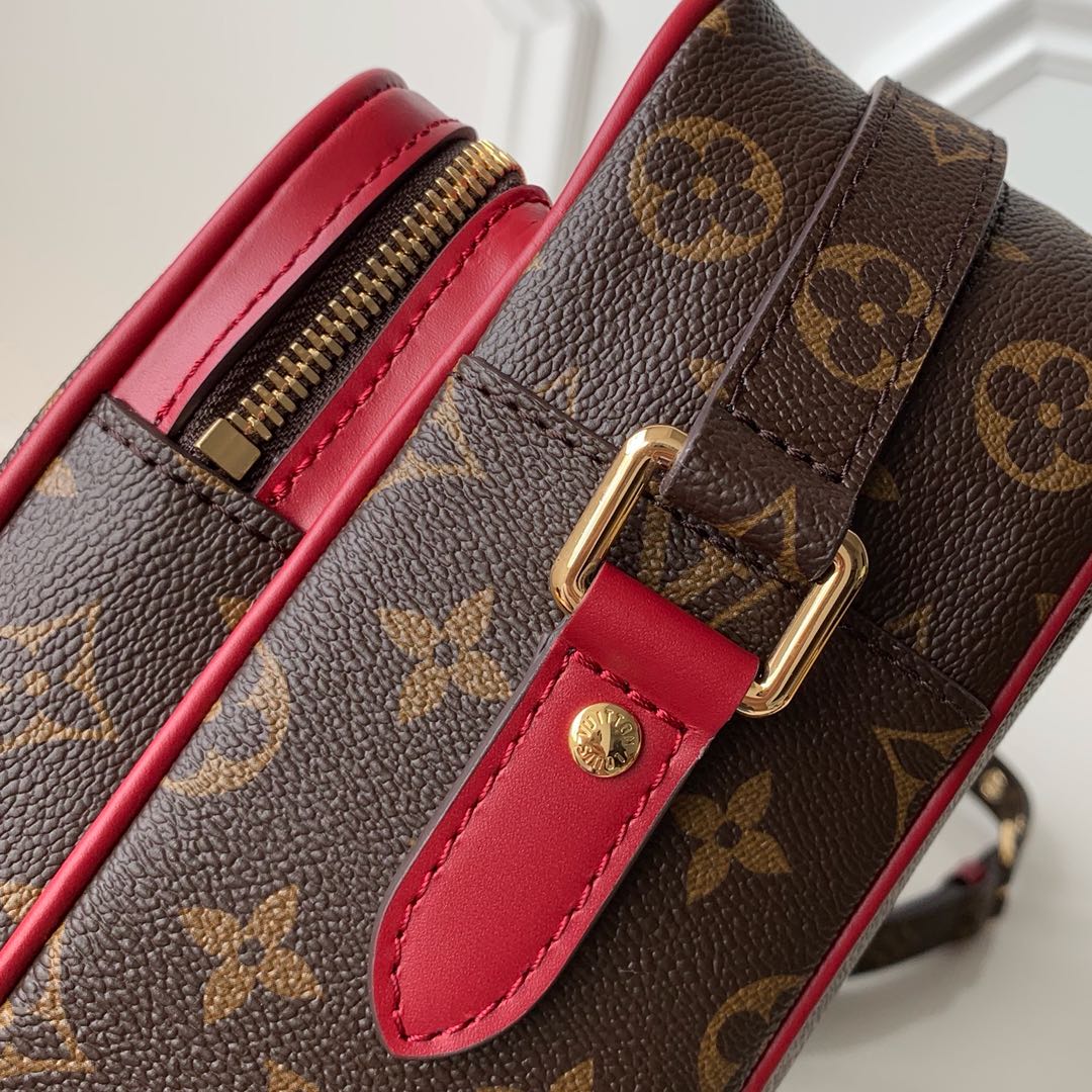 LV BAG M