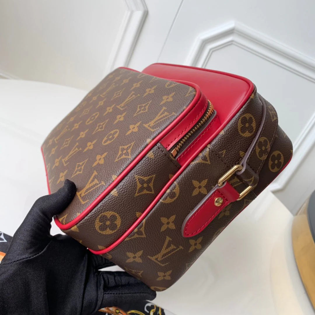 LV BAG M