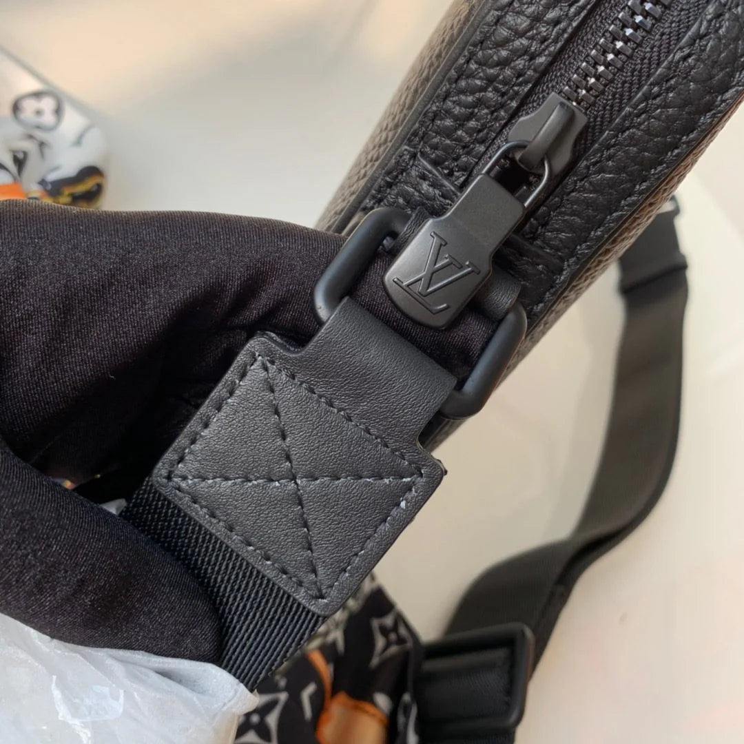 LV BAG M