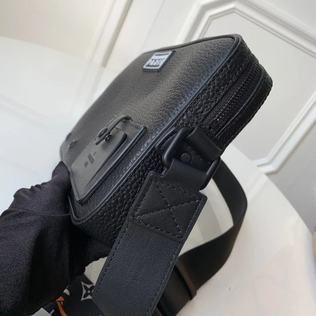 LV BAG M