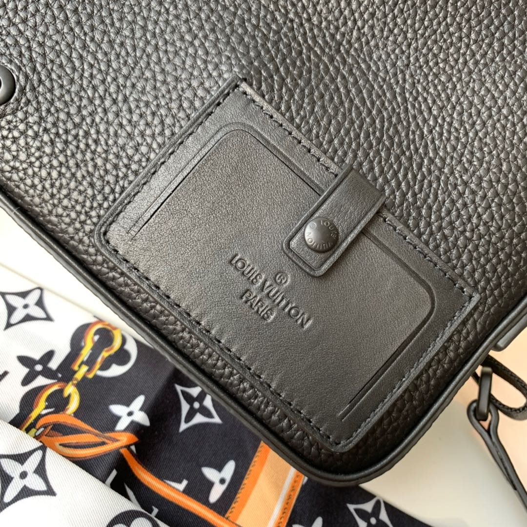 LV BAG M