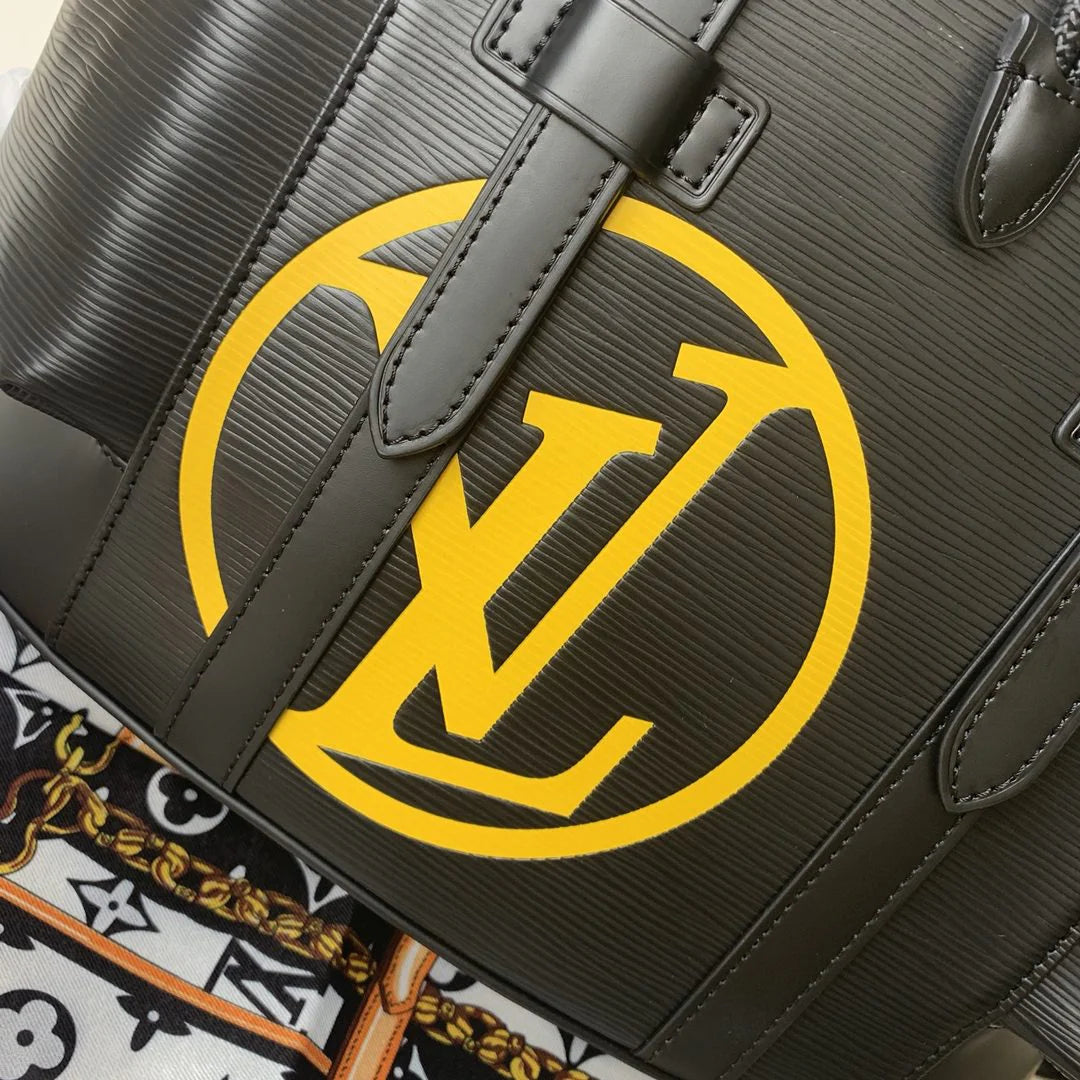 LV BAG M