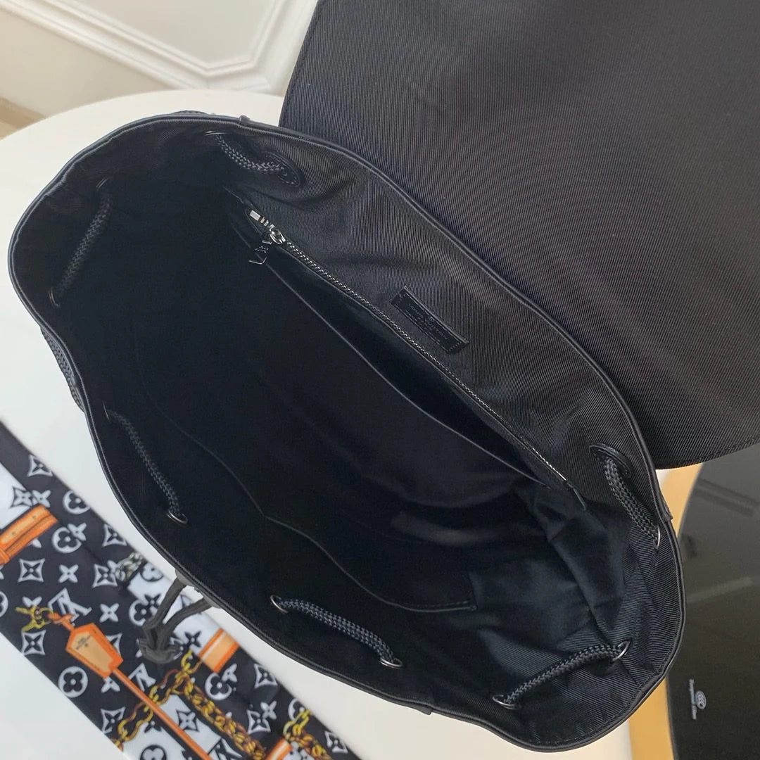 LV BAG M