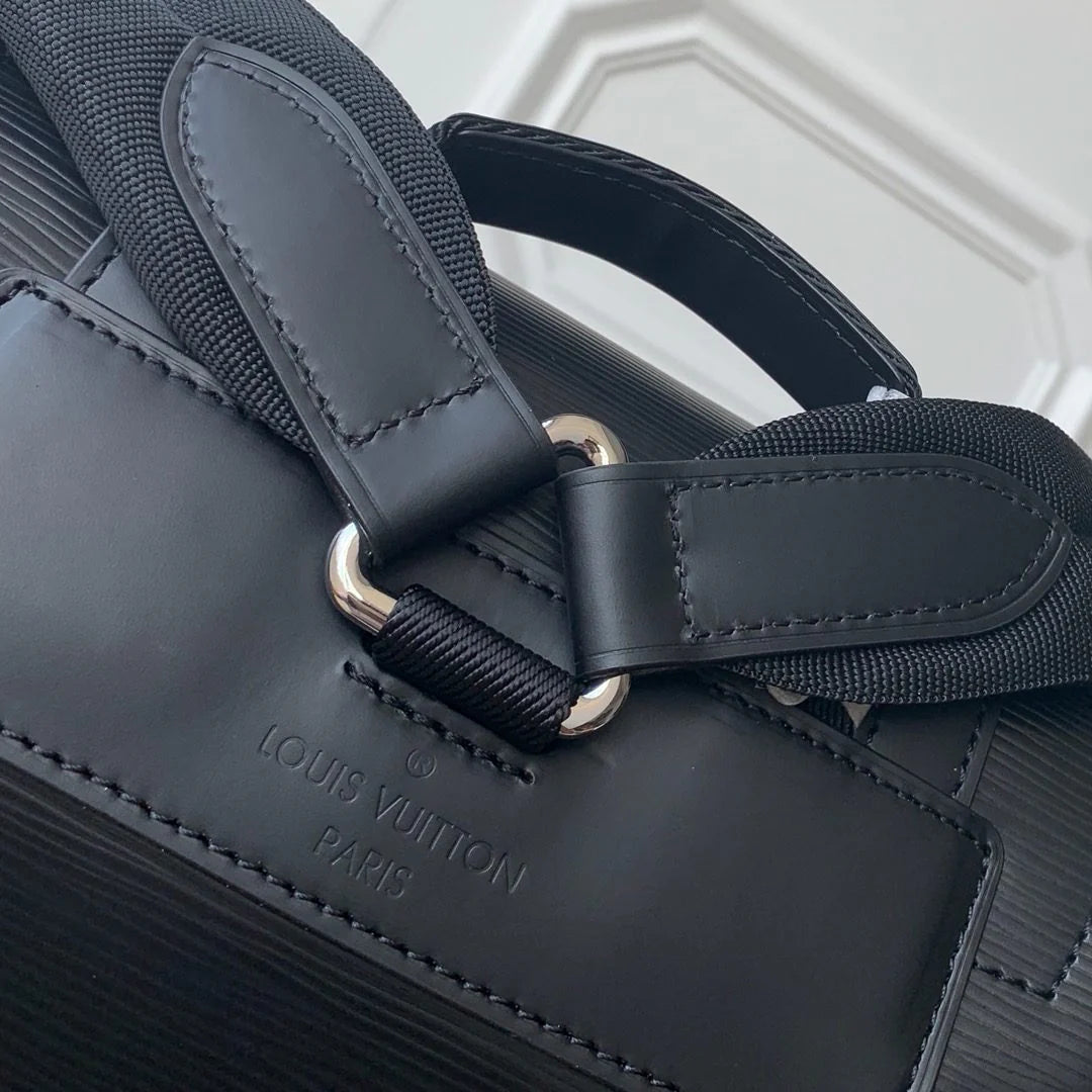 LV BAG M