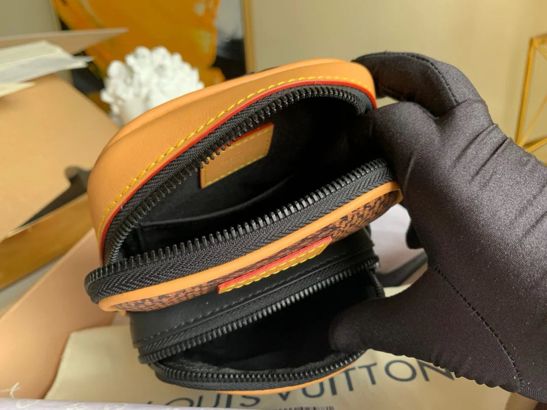 LV BAG M