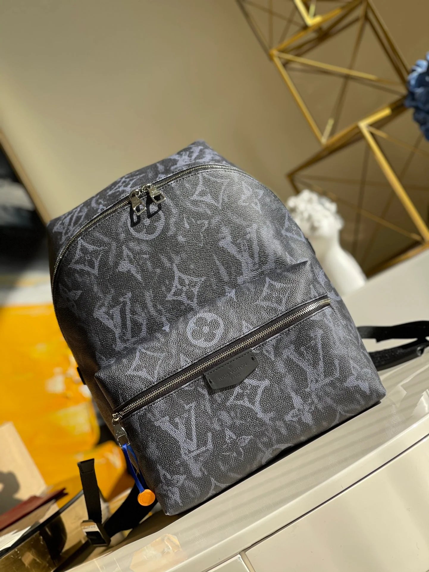LV BAG M