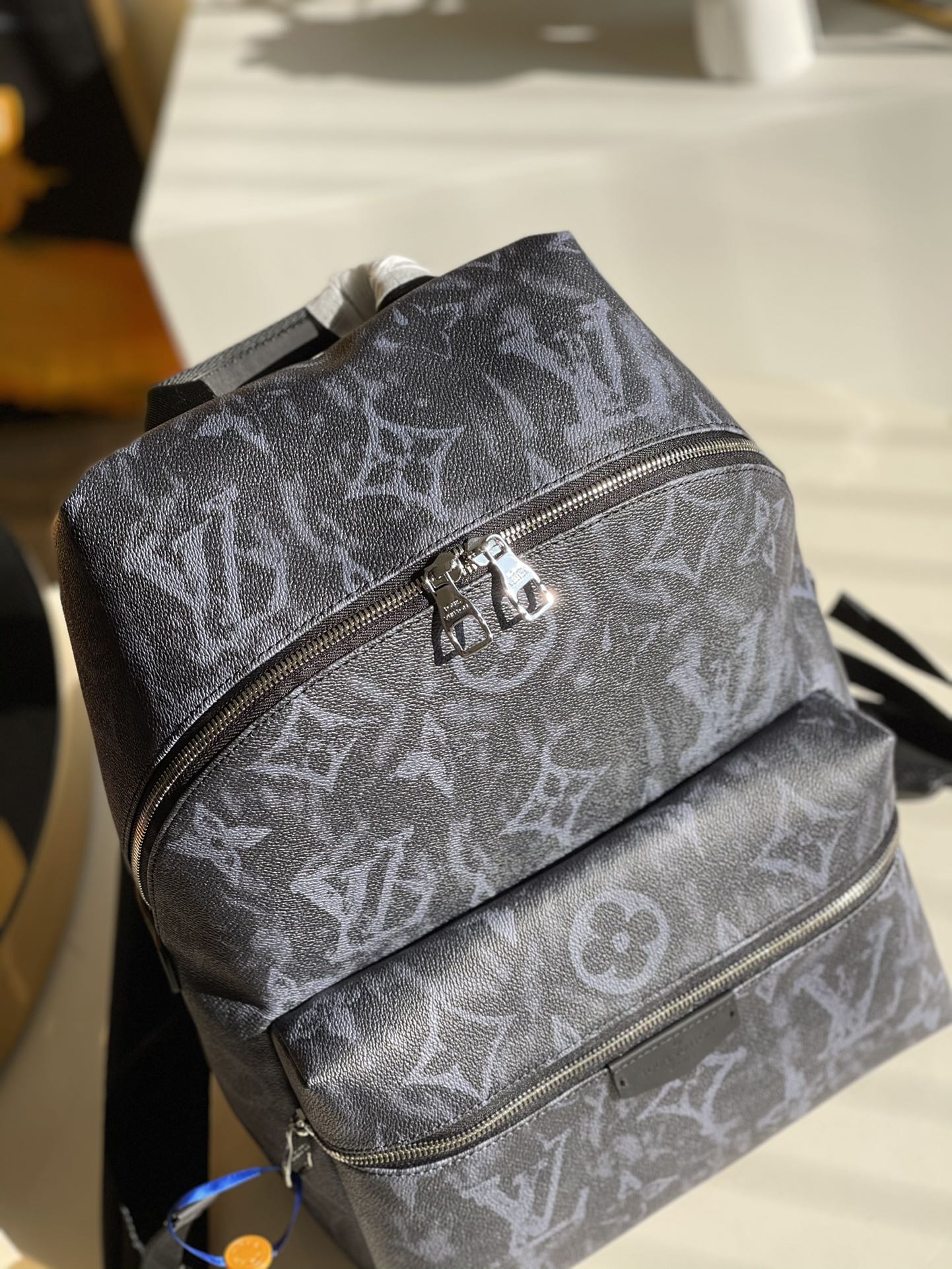 LV BAG M