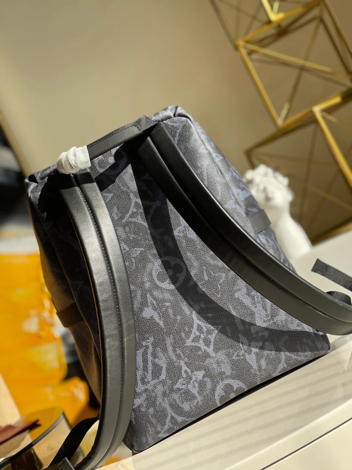 LV BAG M