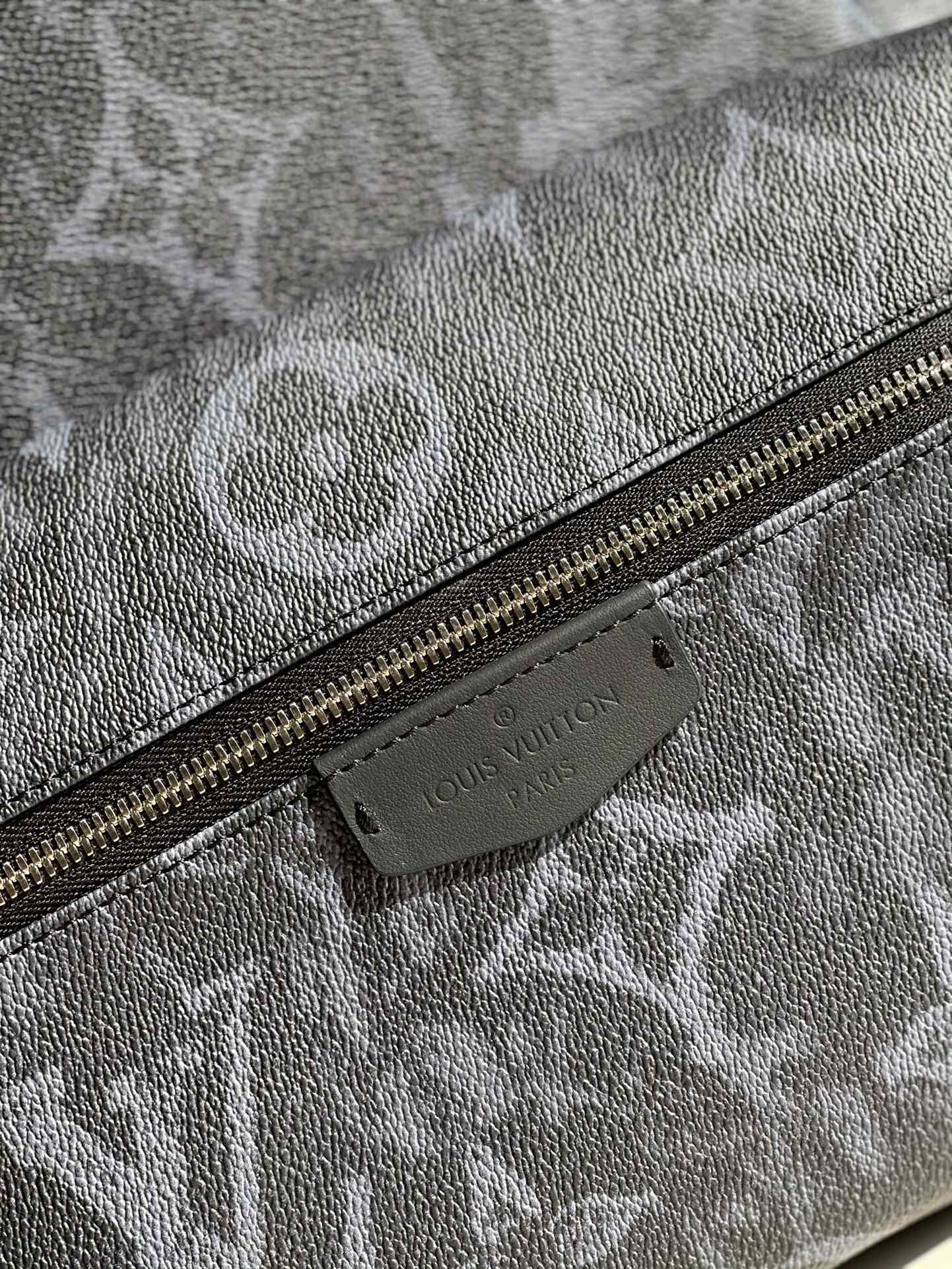 LV BAG M