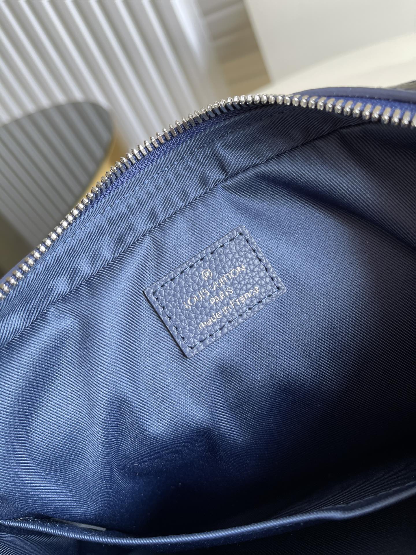 LV BAG M