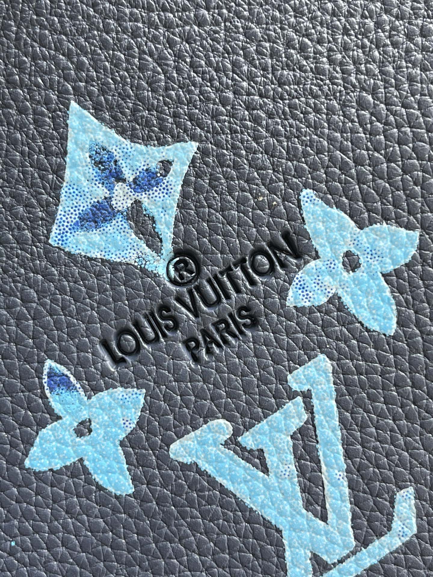 LV BAG M