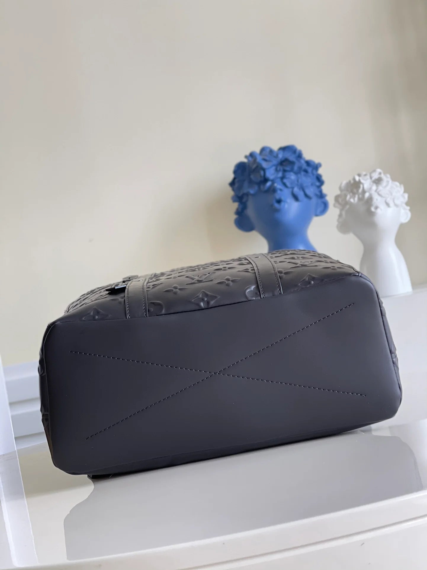 LV BAG M