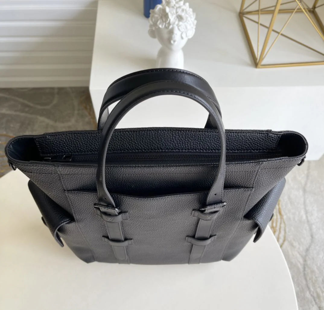 LV BAG M