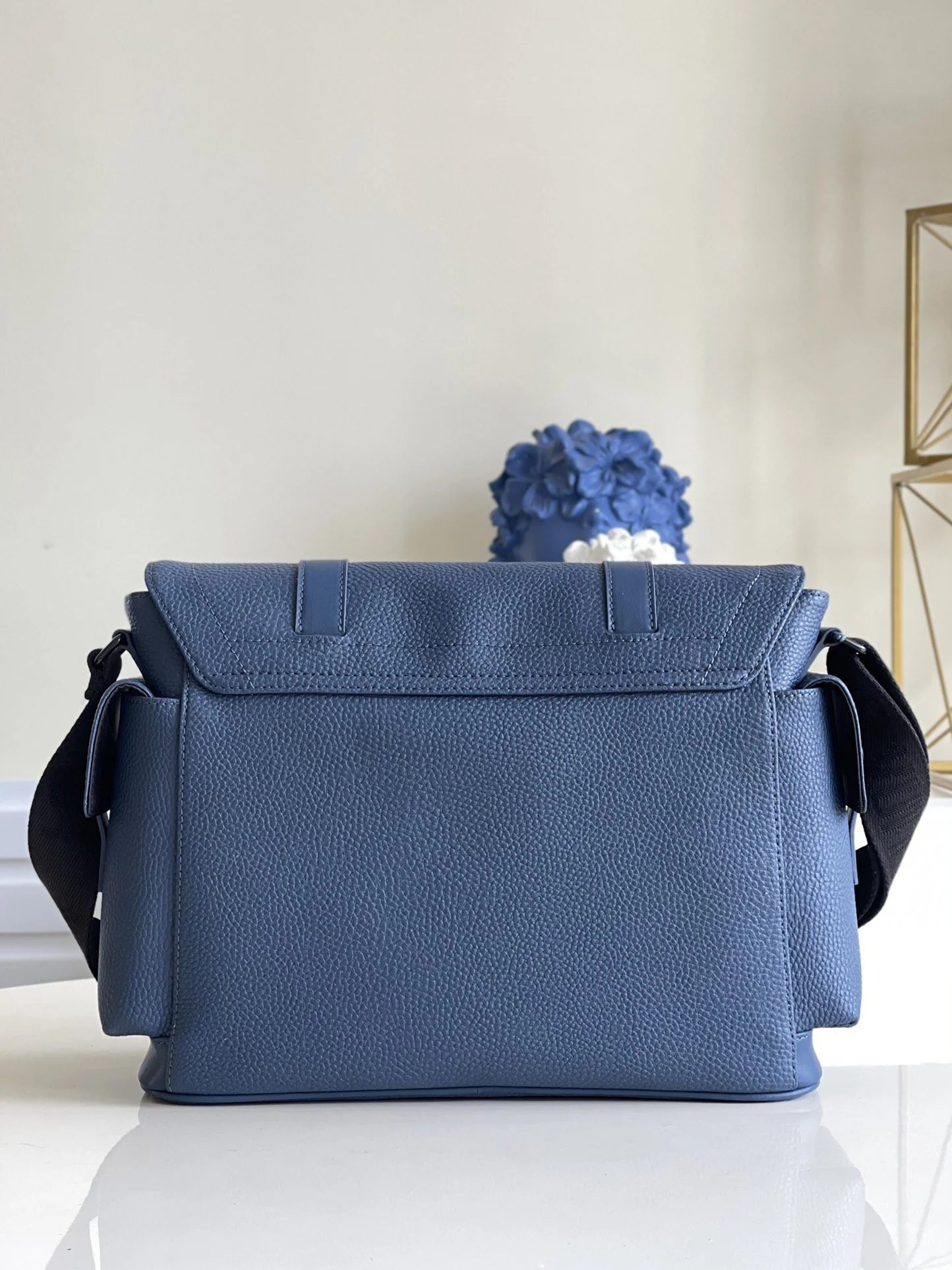 LV BAG M58494