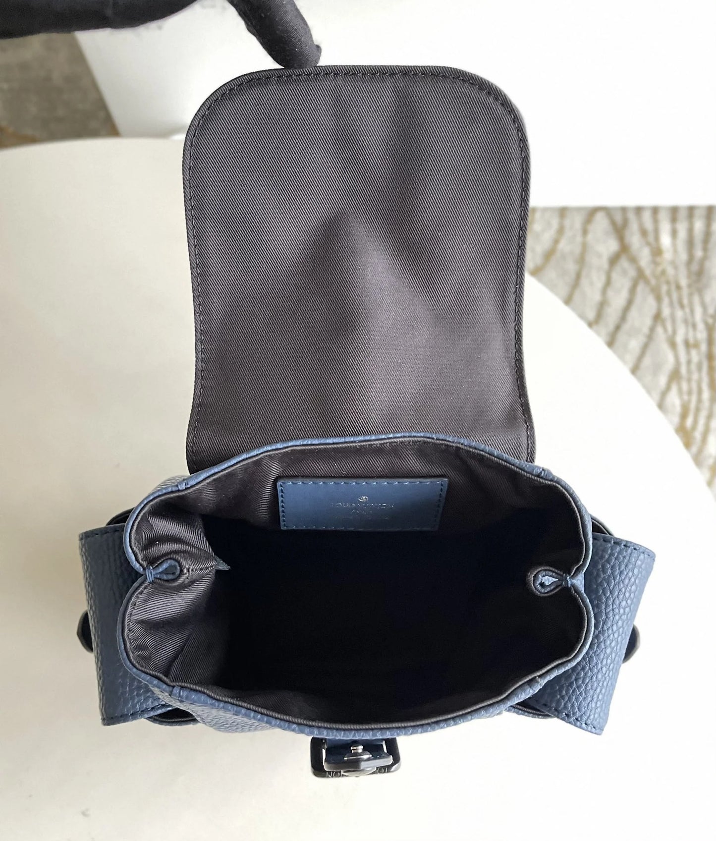 LV BAG M58495