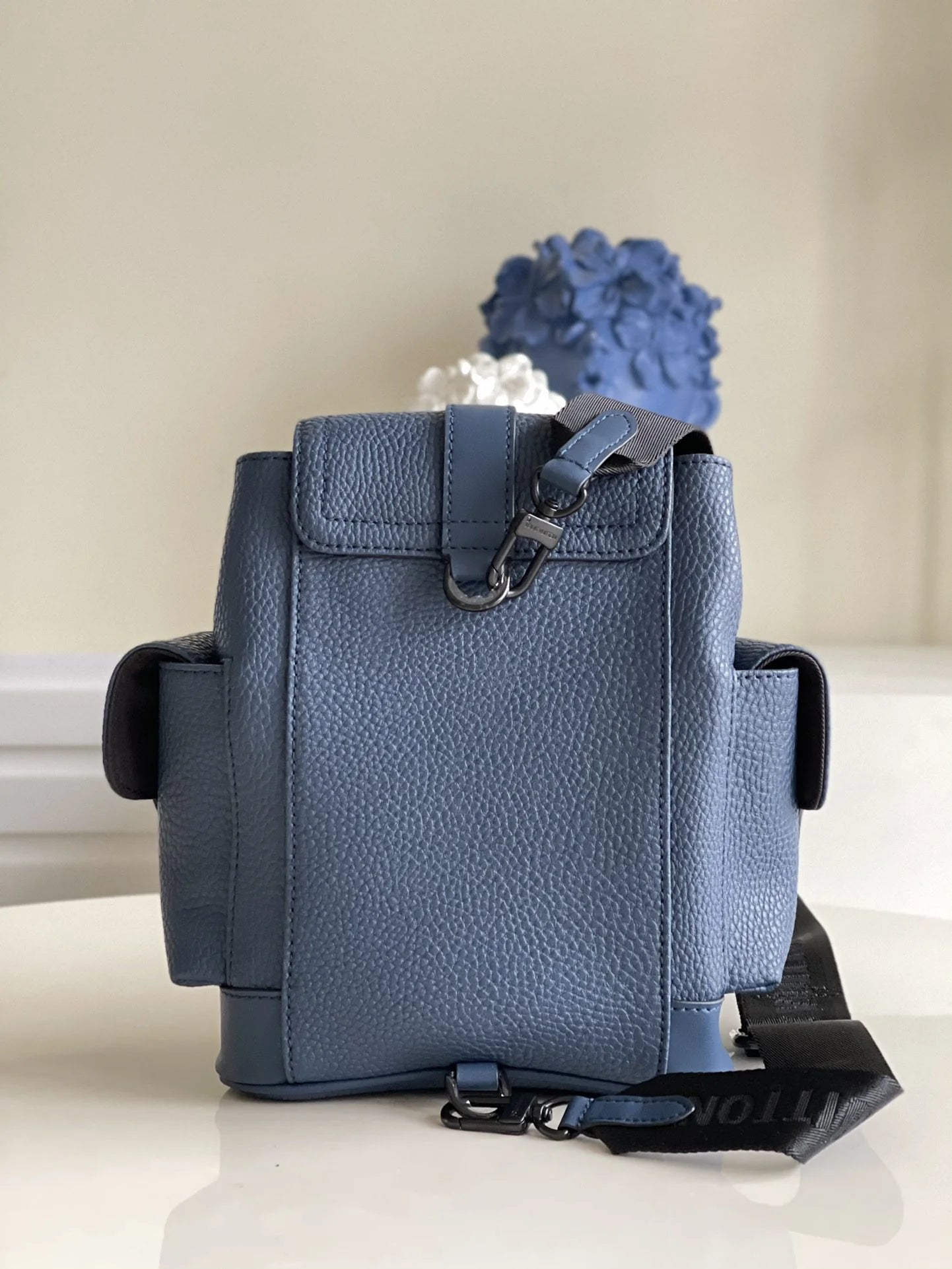 LV BAG M58495